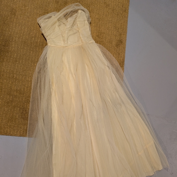 Butter Yellow 1950s Strapless Prom Dress - Picture 3 of 6